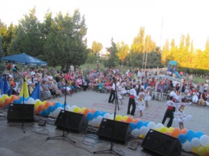 Фестиваль талантов Покажи талант миру состоится 1 августа 2015 года в Лазурном Херсонской области festival-talantov-sostoitsya-1-avgusta-2015-goda-v-lazurnom-2