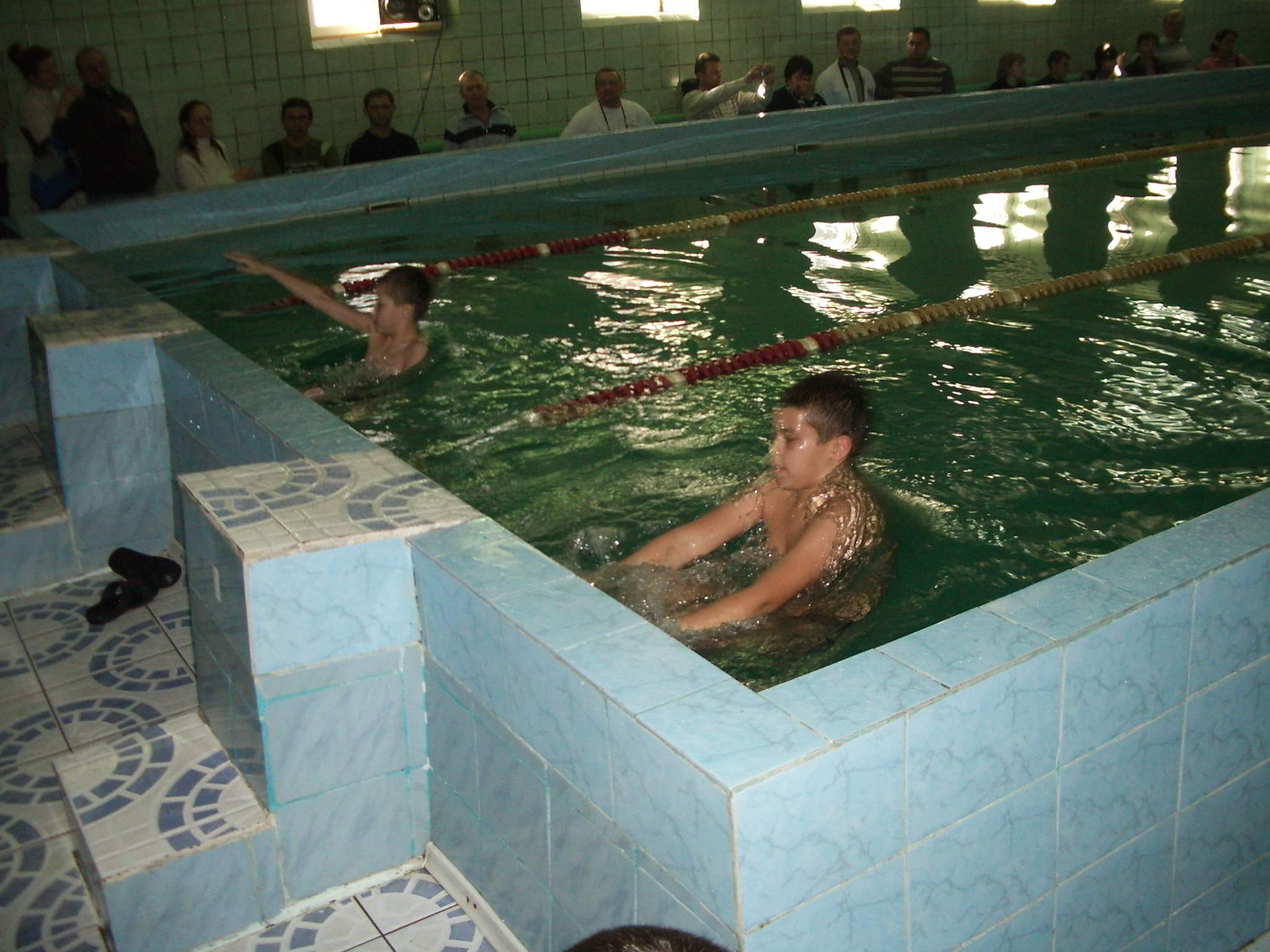16 марта 2013 года в здании ДЮСШ № 6 состоялись соревнования по плаванию Херсон Украина
kherson duk 6 sorevnovaniya-4 