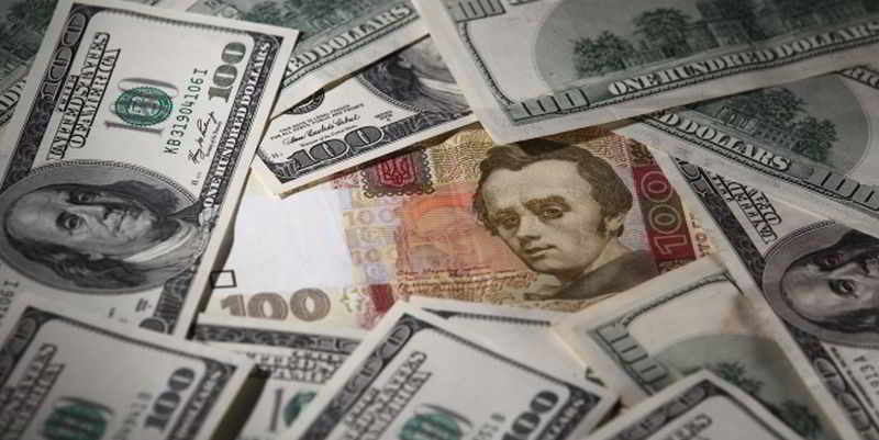Совет НБУ спрогнозировал курс доллара на конец 2017 года