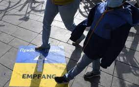 Німеччина підвищить соціальні виплати для українських біженців скільки отримуватимуть від 1 червня 2022 року