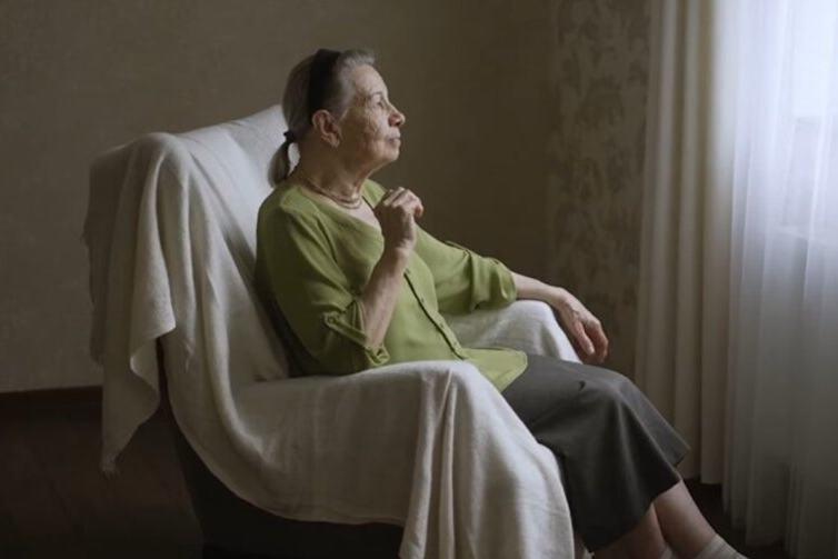 Українцям підказали хто може перейти з пенсії по інвалідності на пенсію за віком
