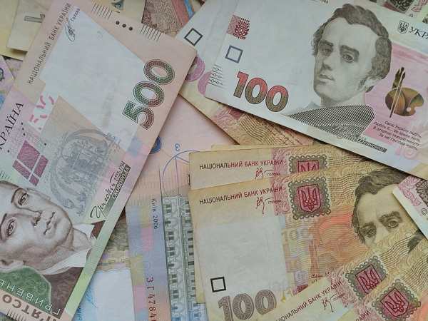 Новая минимальная зарплата в Украине гражданам пообещали 9000 гривен в месяц но есть одно условие