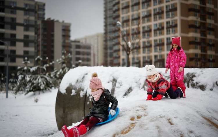 Подготовить изучить и отработать ГСЧС рассказала как не потерять ребенка во время зимних праздников