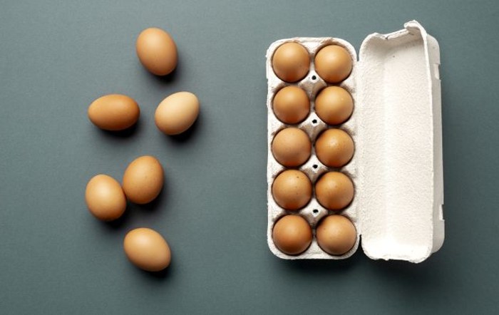 Сколько можно хранить яйца в холодильнике на балконе и в кладовой