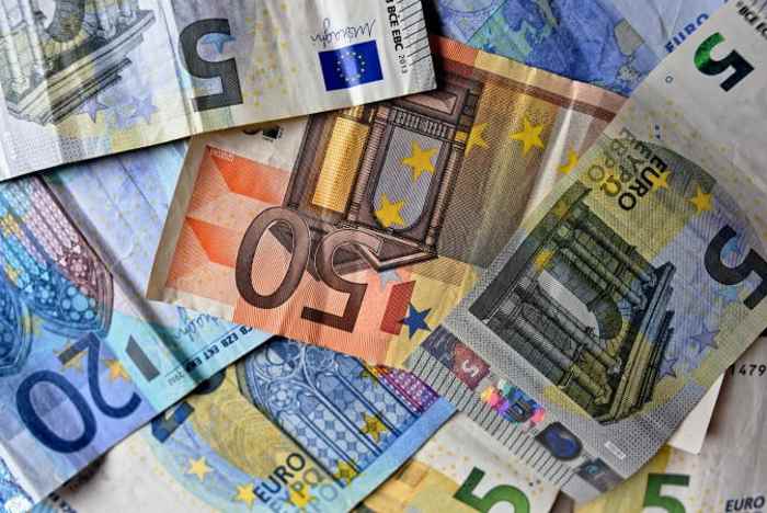 Курс валют на вечер 30 мая на межбанке доллар и евро резко ушли вверх