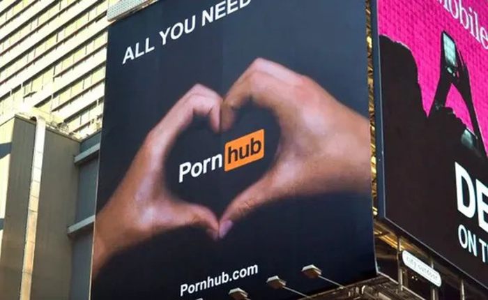 Зовнішня реклама PornHub Скільки грошей на світовому ринку порно та скільки у цій галузі заробляють українці