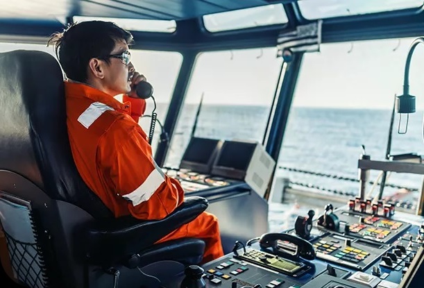 Глобальная морская система связи при бедствии: ключ к безопасности на море