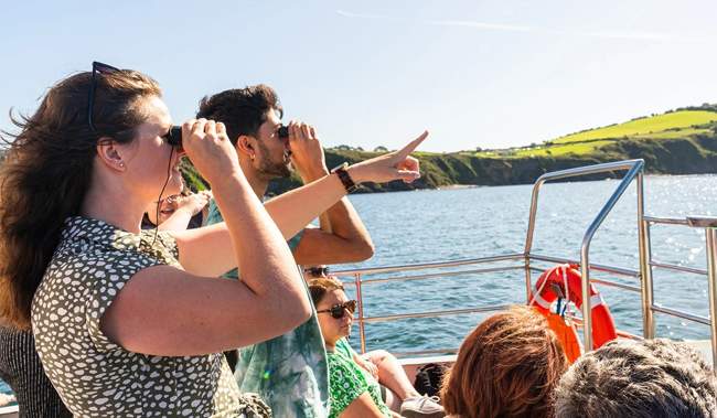 Bootfahren in Südostasien: Exotische Inseln und türkisfarbenes Meer